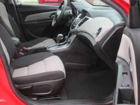 Used 2016 Chevrolet Cruze LS image 12