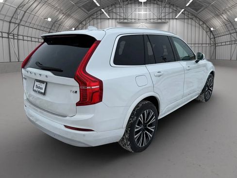 Used 2022 Volvo XC90 T6 Momentum w/ Advanced Package image 4