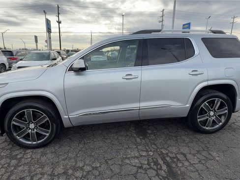 Used 2019 GMC Acadia Denali w/ Technology Package image 4
