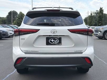 Used 2023 Toyota Highlander Limited