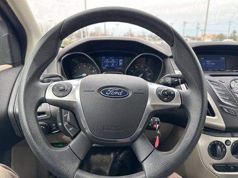 Used 2014 Ford Focus SE image 8