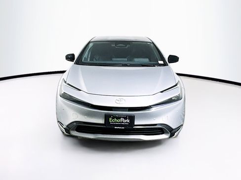 Used 2024 Toyota Prius XLE image 2