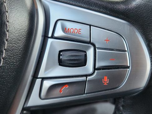 Used 2016 BMW 750i xDrive image 46