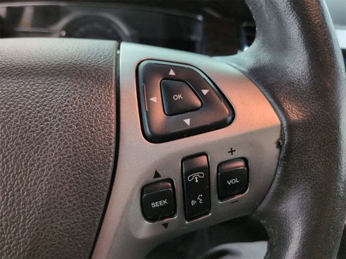 Used 2016 Ford Taurus Limited w/ Equipment Group 301A image 27