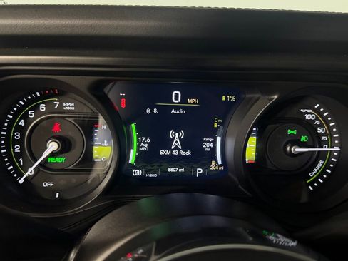 Used 2025 Jeep Wrangler Unlimited Sahara AWD/4WD image 16