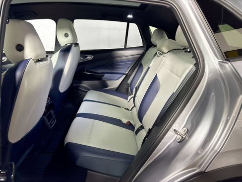 Certified 2025 Volkswagen ID.4 Pro S AWD/4WD image 22