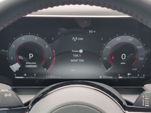 Used 2025 Nissan Kicks SR FWD image 16
