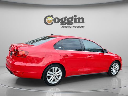 Used 2012 Volkswagen Jetta GLI image 6