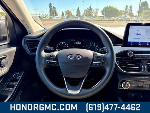 Used 2022 Ford Escape SE image 23