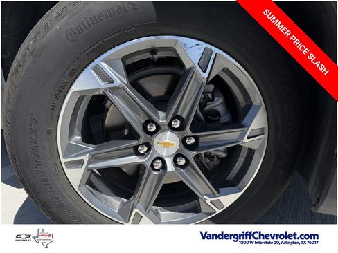 Certified 2025 Chevrolet Blazer LT FWD image 9