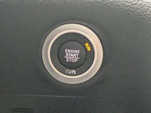New 2026 Chrysler Pacifica Select FWD image 27