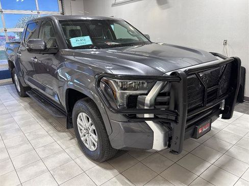 Used 2024 Toyota Tundra Limited AWD/4WD image 5