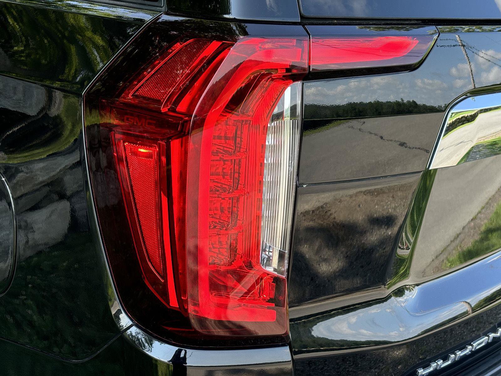 Used 2021 GMC Yukon SLT w/ SLT Luxury Plus Package AWD/4WD image 29