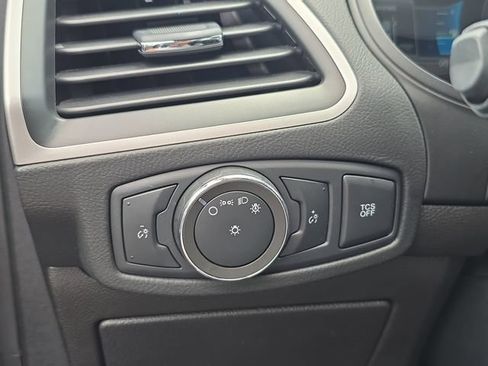 Used 2022 Ford Edge SEL AWD/4WD image 17