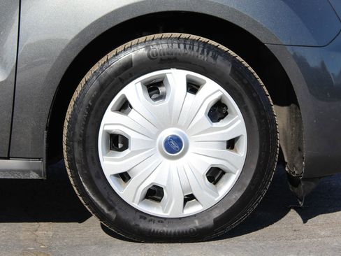 Used 2023 Ford Transit Connect XLT image 24