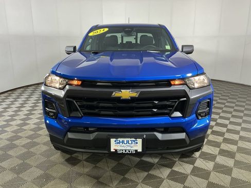 Used 2024 Chevrolet Colorado LT w/ LT Convenience Package II AWD/4WD image 3