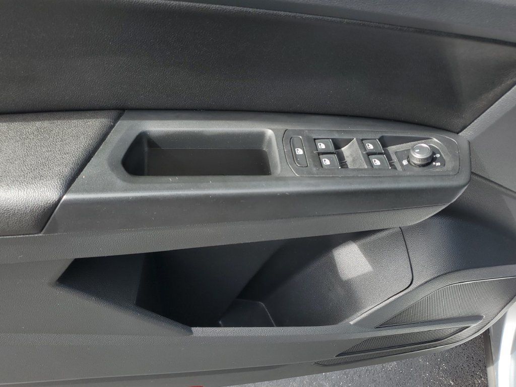 Used 2018 Volkswagen Atlas SE AWD/4WD image 21
