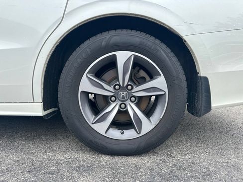 Used 2018 Honda Odyssey Touring image 8
