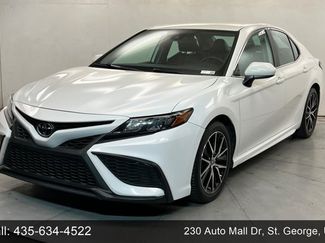 Used 2021 Toyota Camry SE FWD video 1