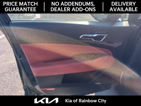 Used 2025 Kia Sportage SX FWD image 12