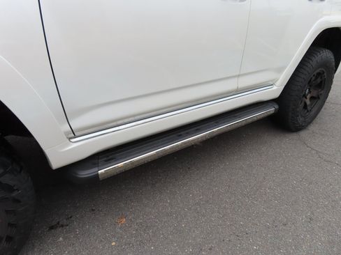 Used 2011 Toyota 4Runner 4WD image 10