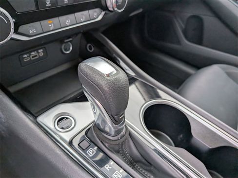 Used 2024 Nissan Altima 2.5 SV image 19