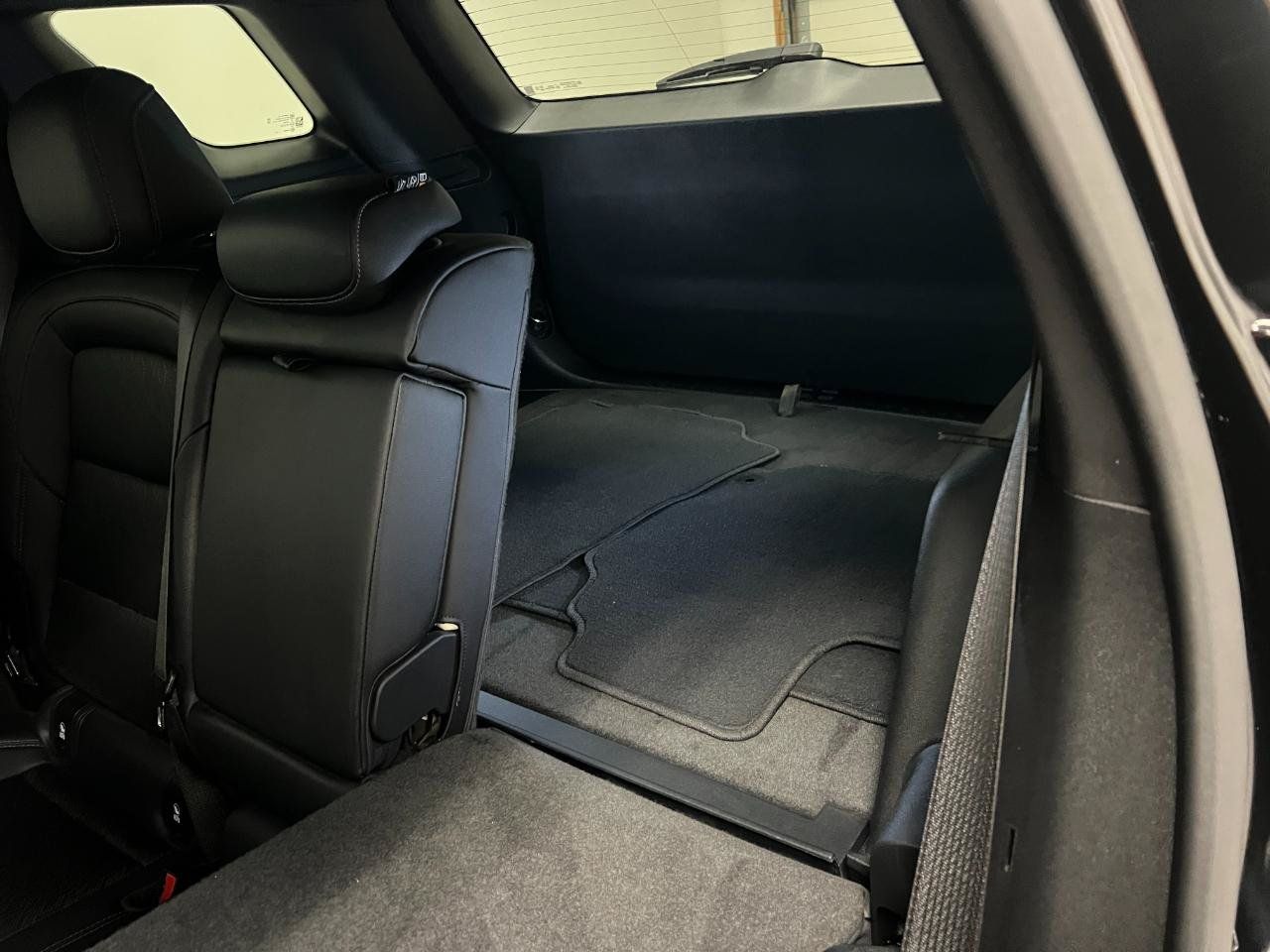 Used 2025 Chevrolet Equinox LT w/ Convenience Package II FWD image 28
