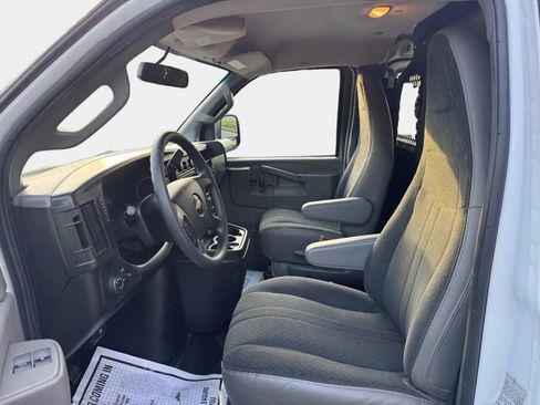 Used 2020 Chevrolet Express 2500 w/ Driver Convenience Package RWD image 9