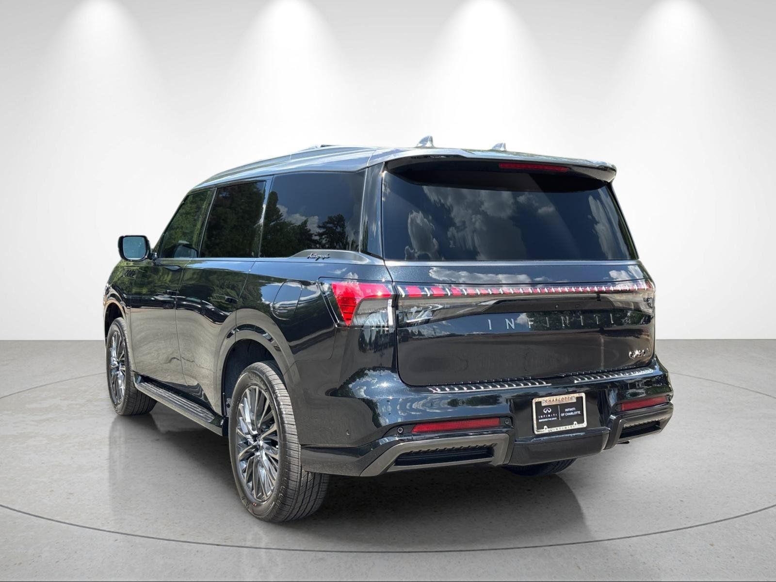 New 2027 INFINITI QX80 Autograph AWD/4WD image 3