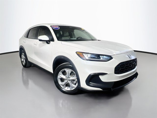 Used 2025 Honda HR-V LX image 2