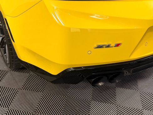 Used 2018 Chevrolet Camaro ZL1 RWD image 17