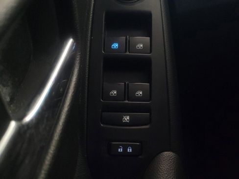 Used 2016 Chevrolet Trax LT w/ LT Convenience Package image 27