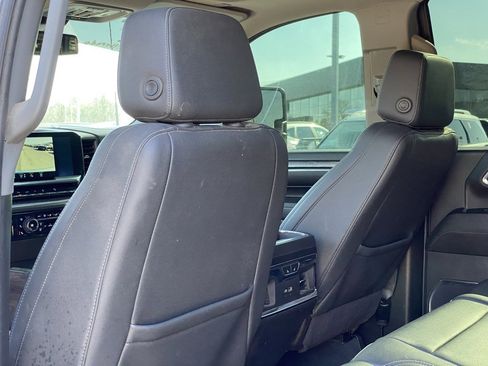 Used 2024 Chevrolet Silverado 2500 LTZ w/ LTZ Convenience Package image 24