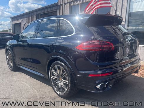 Used 2016 Porsche Cayenne Turbo S image 7
