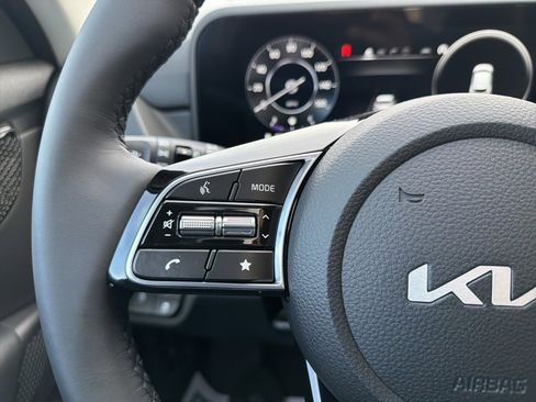 New 2026 Kia Seltos EX image 36