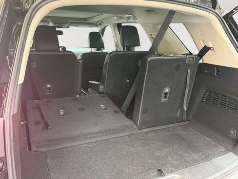 Used 2022 Nissan Pathfinder Platinum w/ Cargo Package AWD/4WD image 23