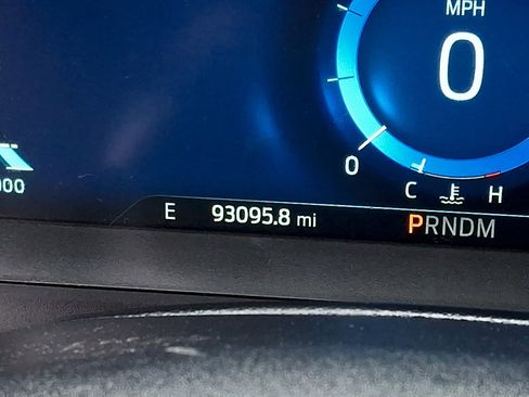 Certified 2021 Ford Explorer Platinum w/ Equipment Group 601A image 18