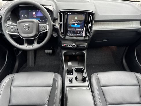 New 2026 Volvo XC40 B5 Core w/ Climate Package image 14