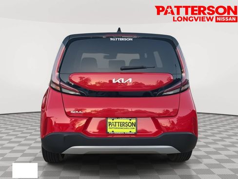 Used 2023 Kia Soul S FWD image 3