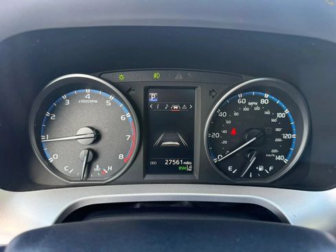 Used 2018 Toyota RAV4 XLE AWD/4WD image 20