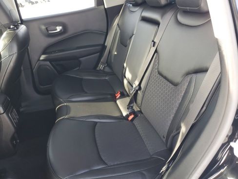 Used 2020 Jeep Compass Latitude image 30