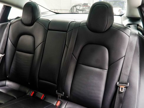 Used 2023 Tesla Model 3 Standard Range image 31