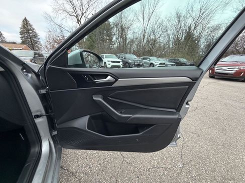 Used 2021 Volkswagen Jetta S image 21