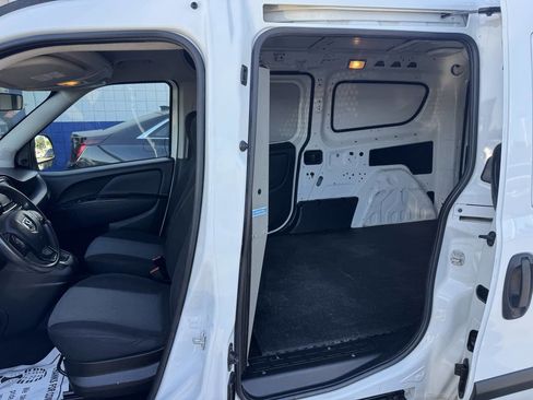 Used 2018 RAM ProMaster City Tradesman image 7