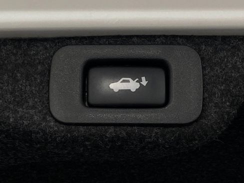 Used 2017 Lexus ES 350 w/ Luxury Package image 7