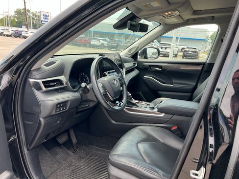 Used 2020 Toyota Highlander Platinum AWD/4WD image 9
