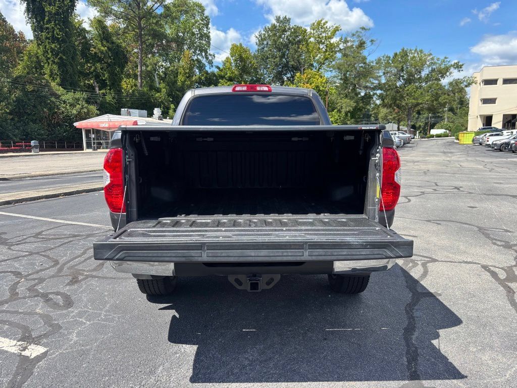 Used 2016 Toyota Tundra SR5 w/ SR5 Upgrade Package AWD/4WD image 11