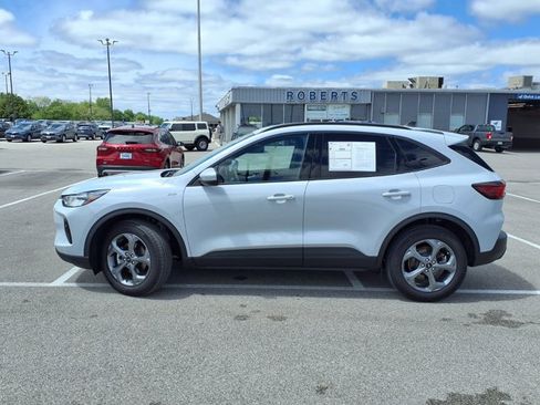 Certified 2025 Ford Escape ST-Line Select w/ Tech Pack #1 AWD/4WD image 2