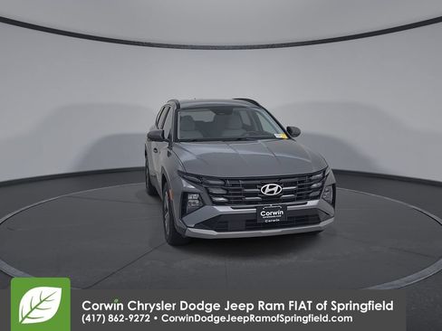 Used 2025 Hyundai Tucson SEL FWD image 4
