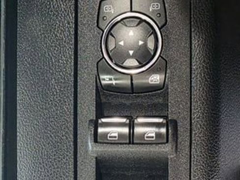 Used 2018 Ford F150 Lariat image 13